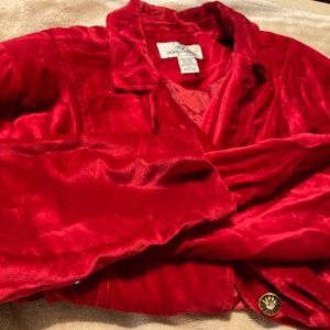 Red velveteen button jacket